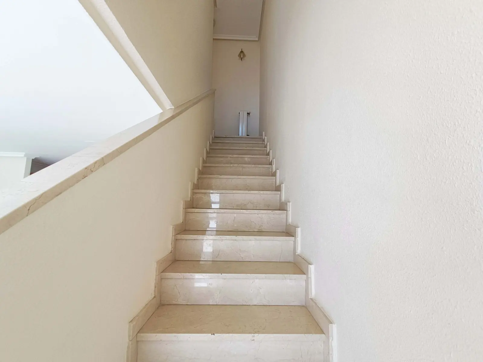 Apartment Of 90 M² In Hondón De Los Frailes
