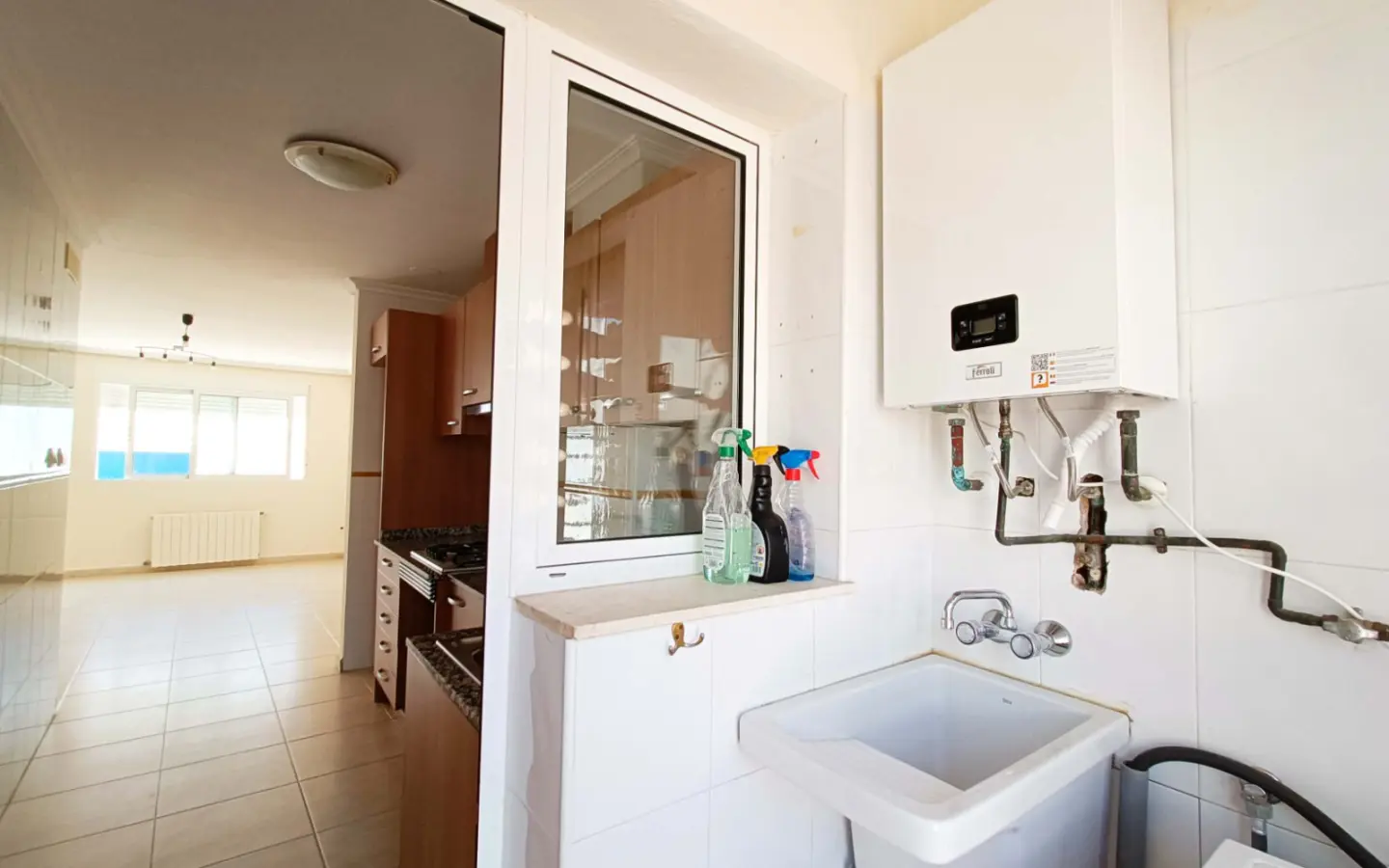 3-bedroom Apartment In Hondón De Los Frailes, Spain (90 M²)