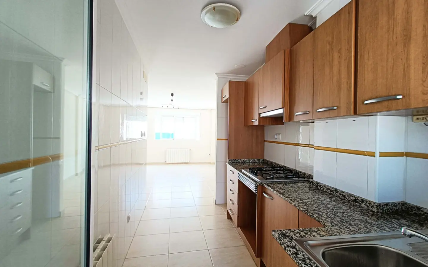 3-bedroom Apartment In Hondón De Los Frailes, Spain (90 M²)