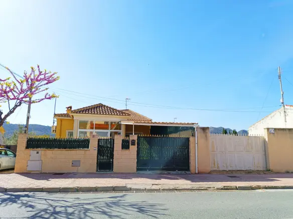 3-bedroom Detached Villa In Hondón De Los Frailes, Spain (145 M²)