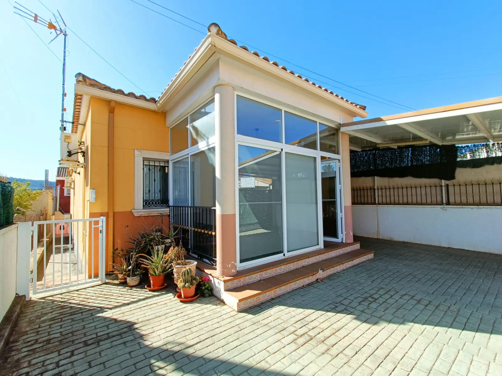 Detached Villa Of 145 M² In Hondón De Los Frailes
