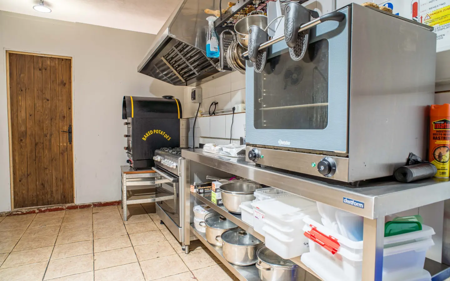 3-bedroom Townhouse In Pinoso, Spain (417 M²)