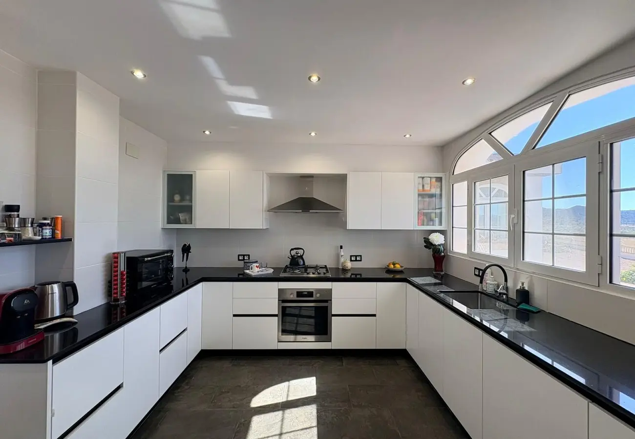 4-bedroom Detached Villa In Monovar, Spain (275 M²)