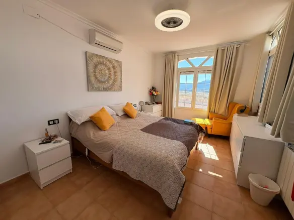 4-bedroom Detached Villa In Monovar, Spain (275 M²)