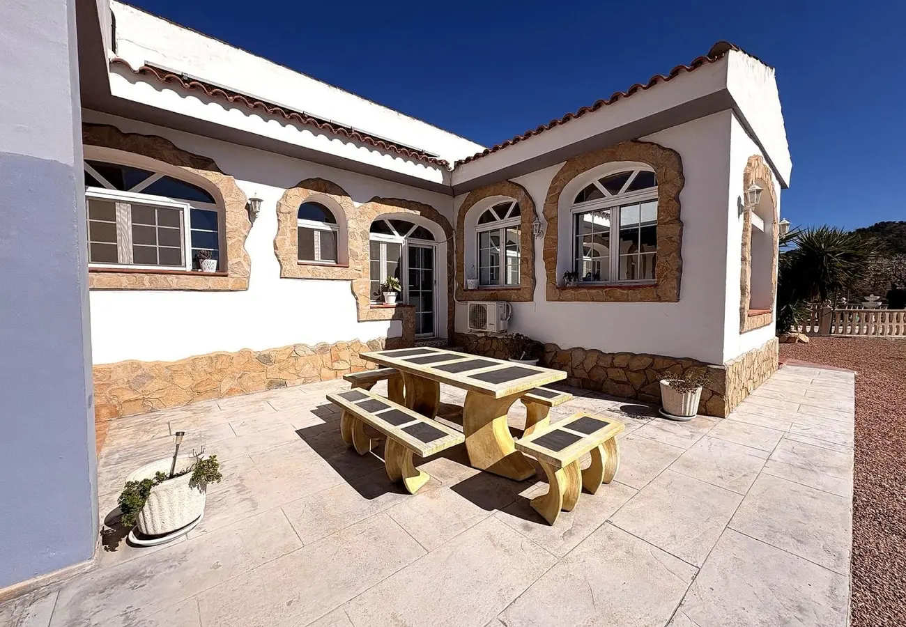 4-bedroom Detached Villa In Monovar, Spain (275 M²)