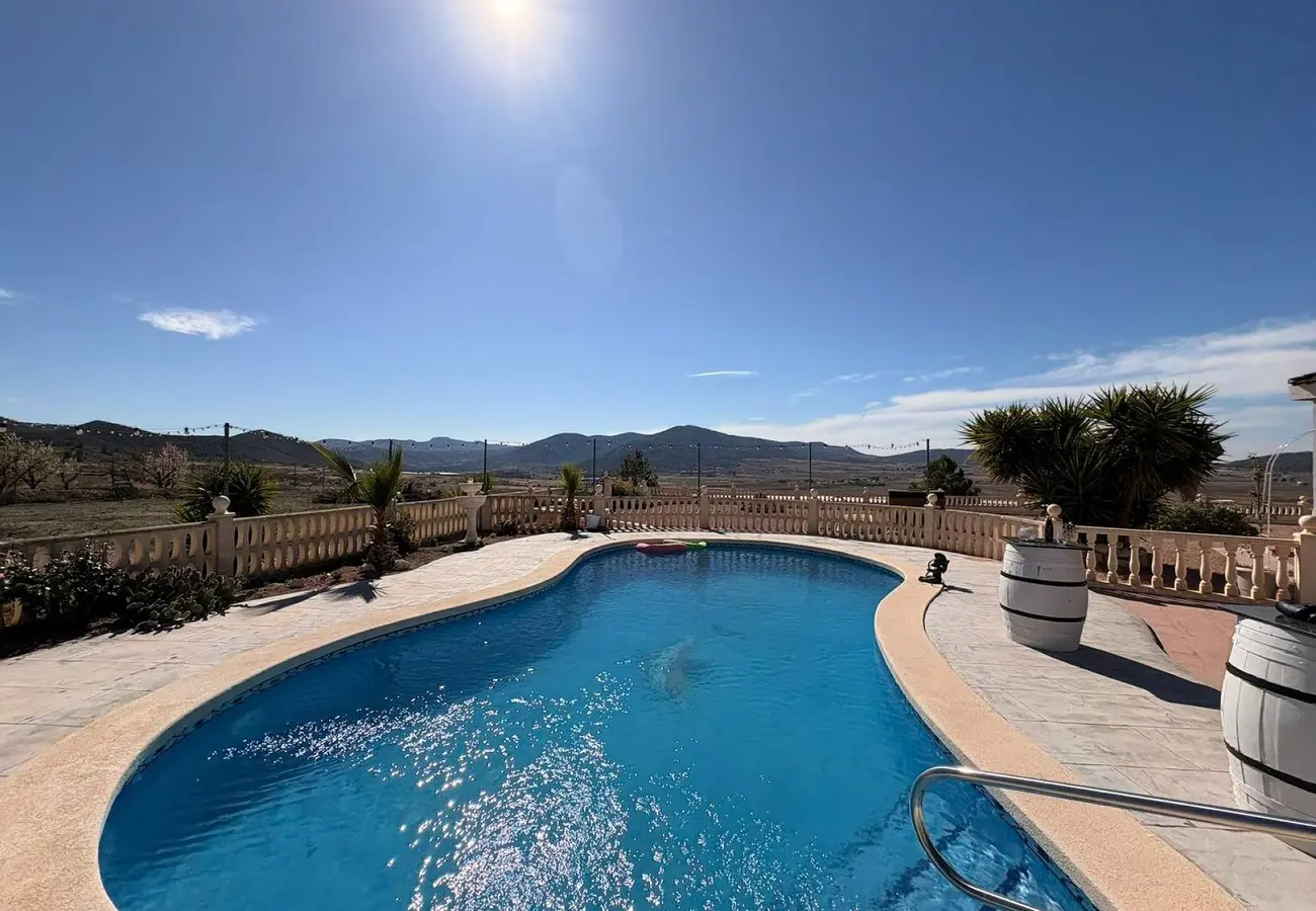 4-bedroom Detached Villa In Monovar, Spain (275 M²)