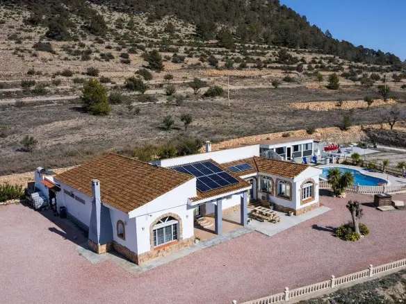 4-bedroom Detached Villa In Monovar, Spain (275 M²)