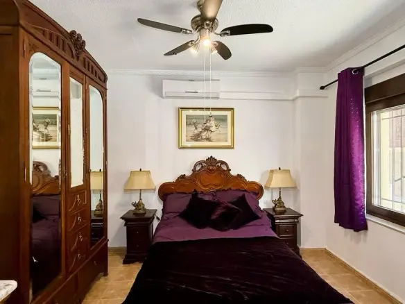 6-bedroom Townhouse In Pinoso, Spain (214 M²)