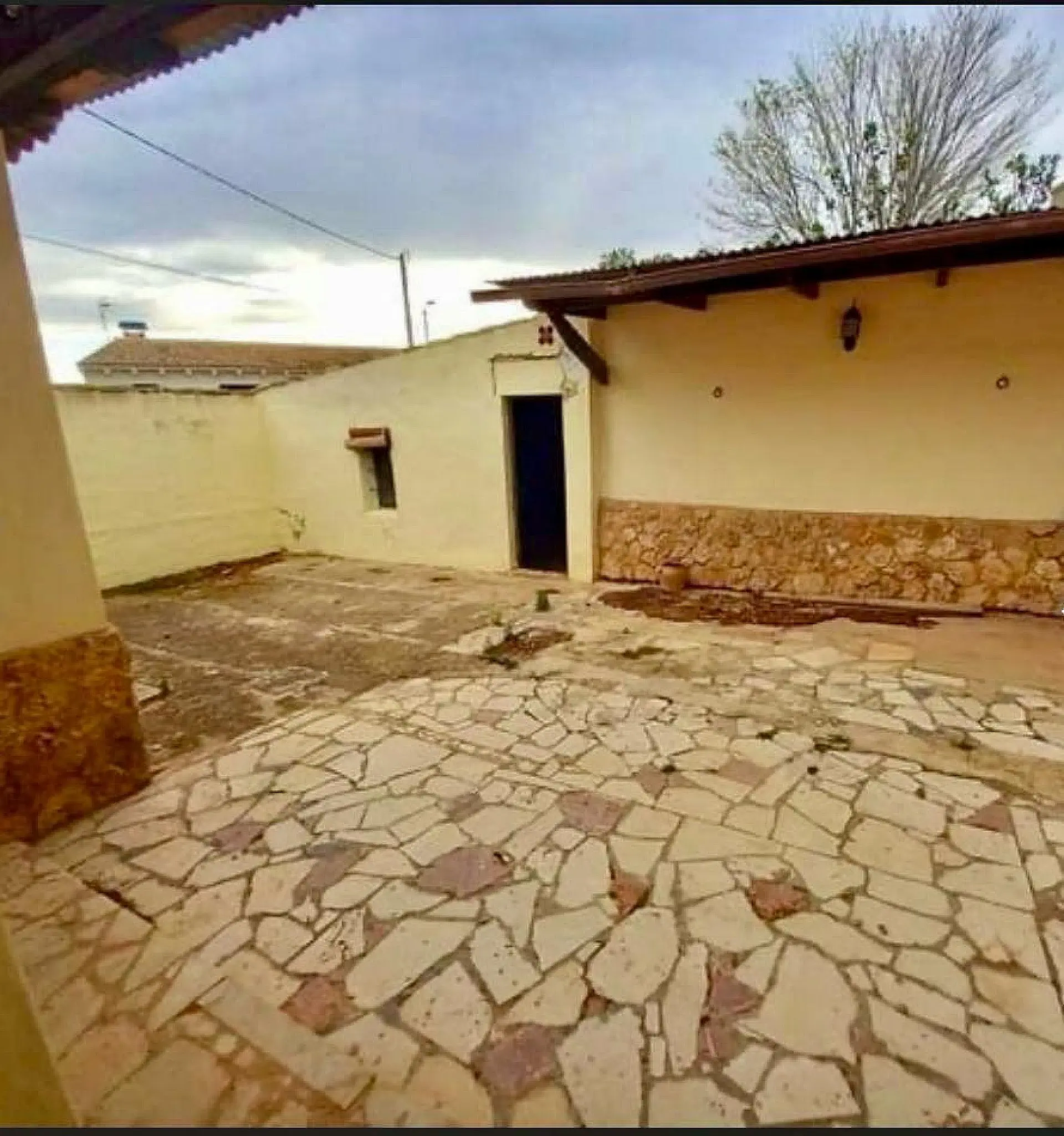Townhouse Of 220 M² In Pinoso, Spain
