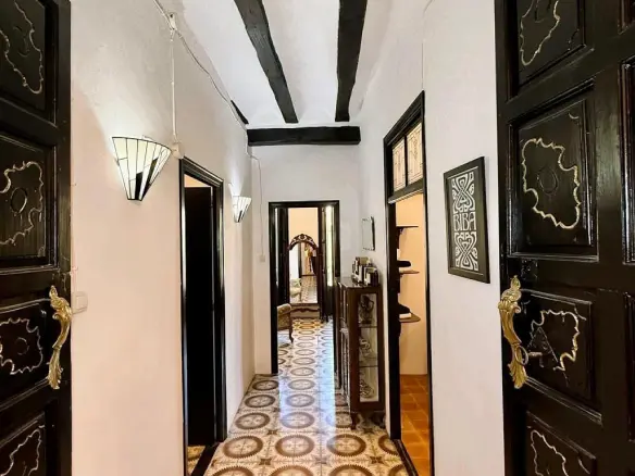 6-bedroom Townhouse In Pinoso, Spain (214 M²)