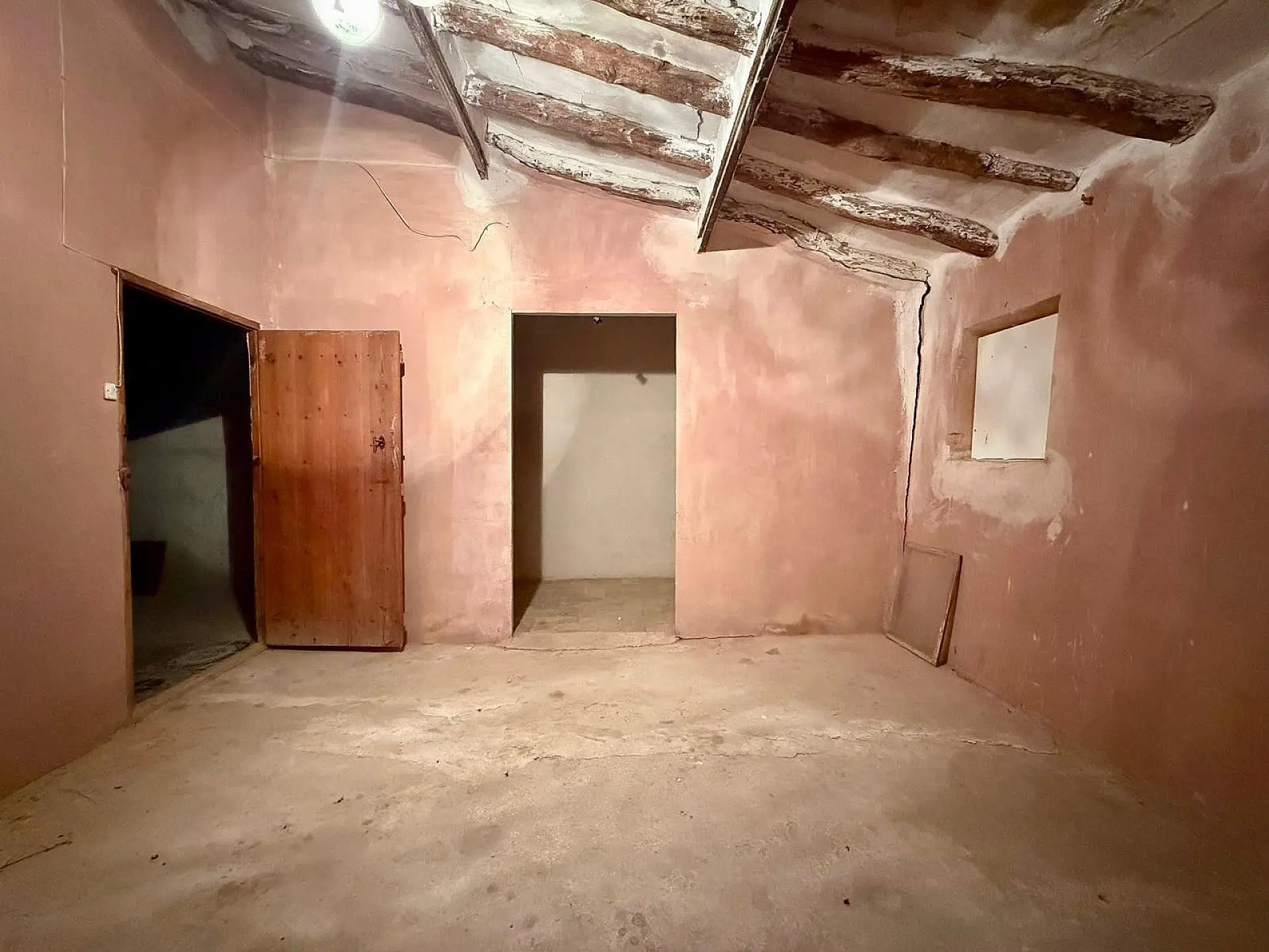 Townhouse Of 220 M² In Pinoso, Spain