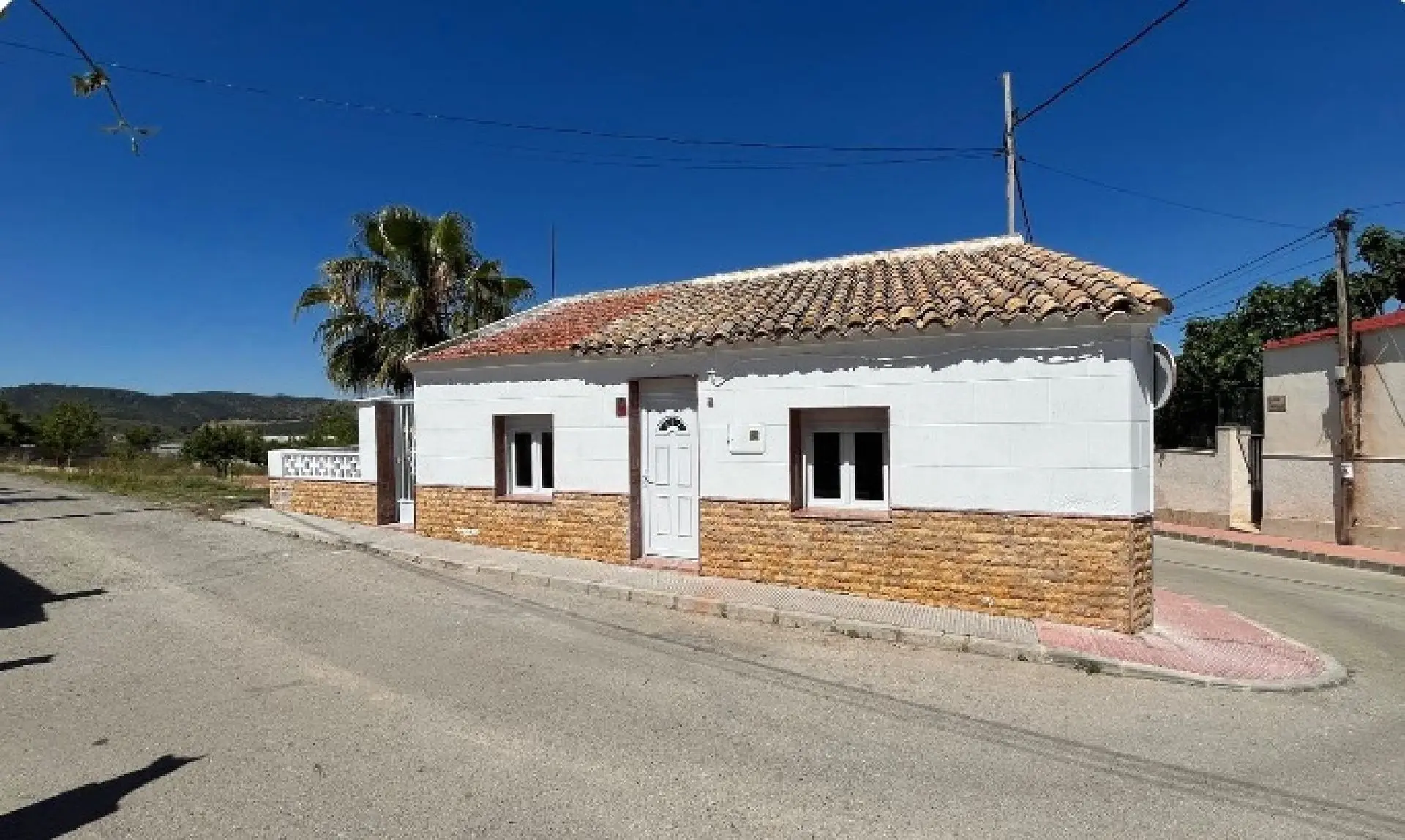 Townhouse Of 126 M² In Alguena, Spain