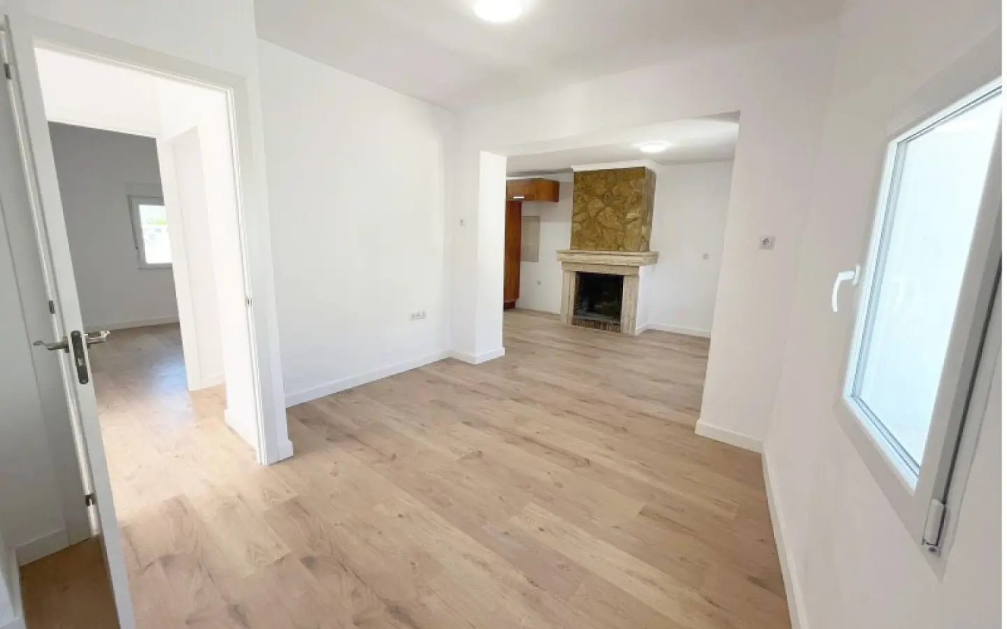 3-bedroom Townhouse In Alguena, Spain (126 M²)