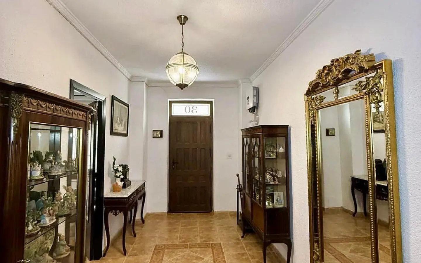 6-bedroom Townhouse In Pinoso, Spain (214 M²)