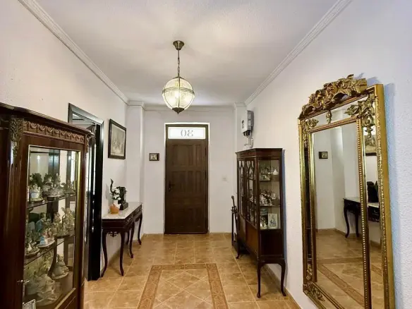 6-bedroom Townhouse In Pinoso, Spain (214 M²)