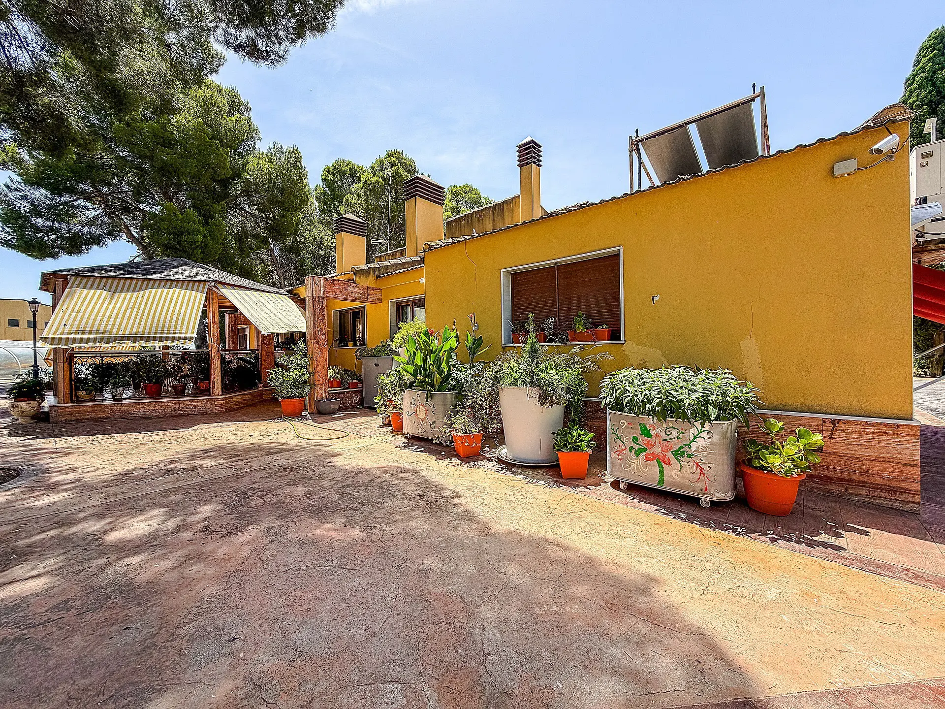 Detached Villa Of 320 M² In Yecla