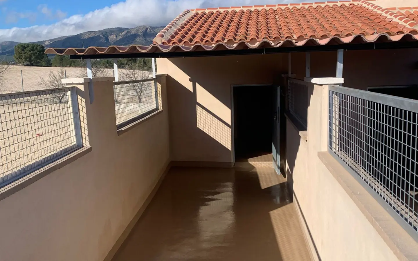 4-bedroom Commercial In Salinas, Spain (252 M²)