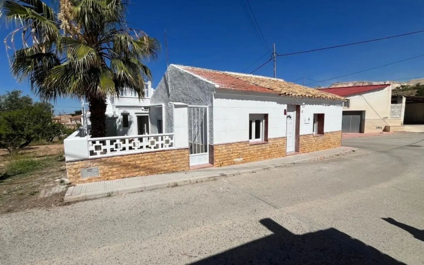 3-bedroom Townhouse In Alguena, Spain (126 M²)