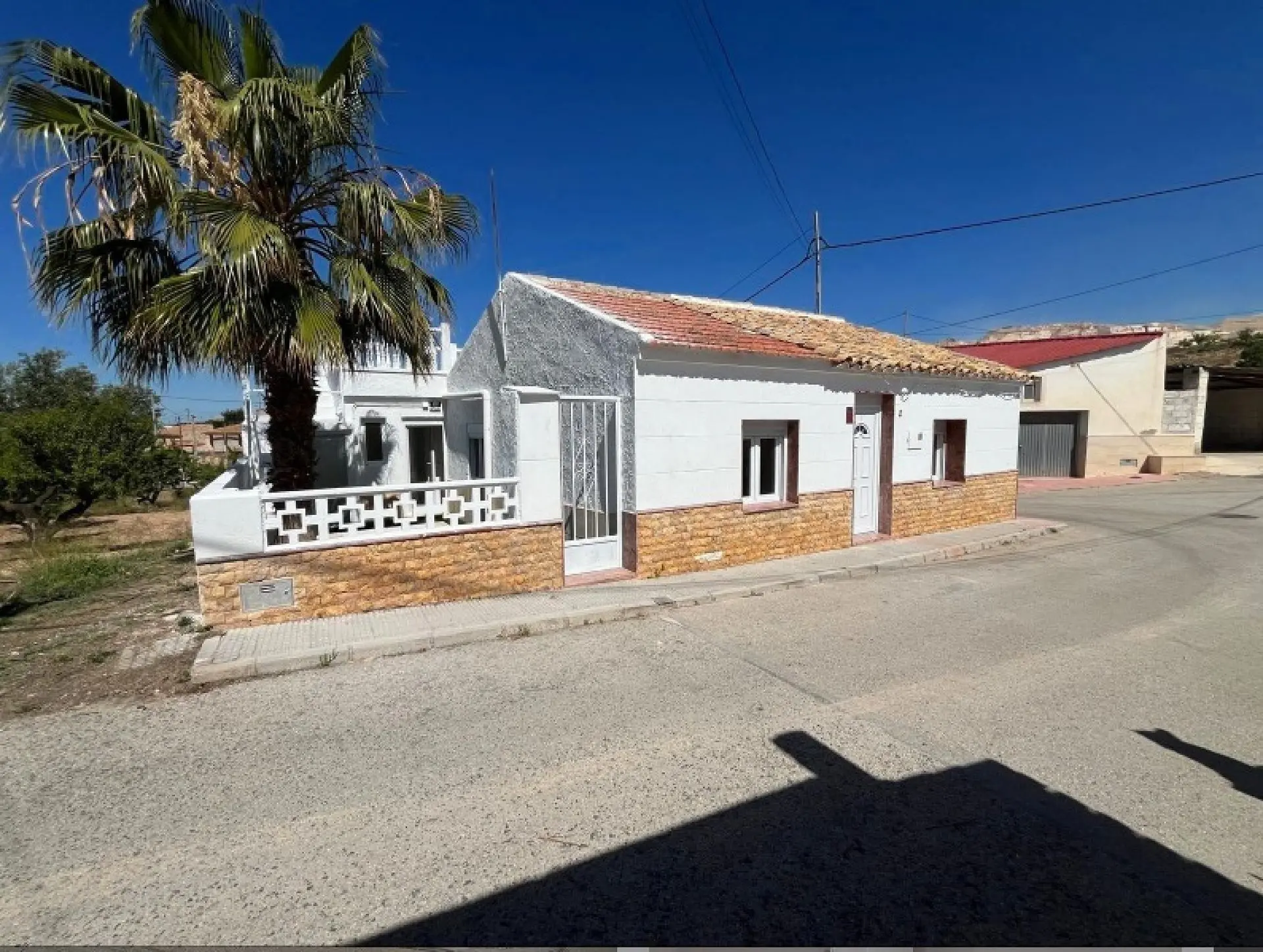Townhouse Of 126 M² In Alguena, Spain