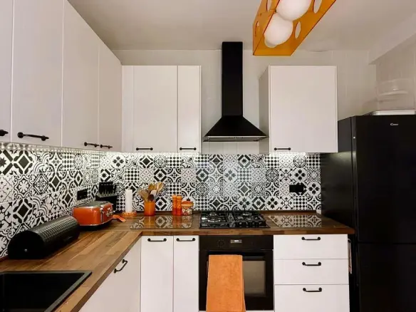 6-bedroom Townhouse In Pinoso, Spain (214 M²)