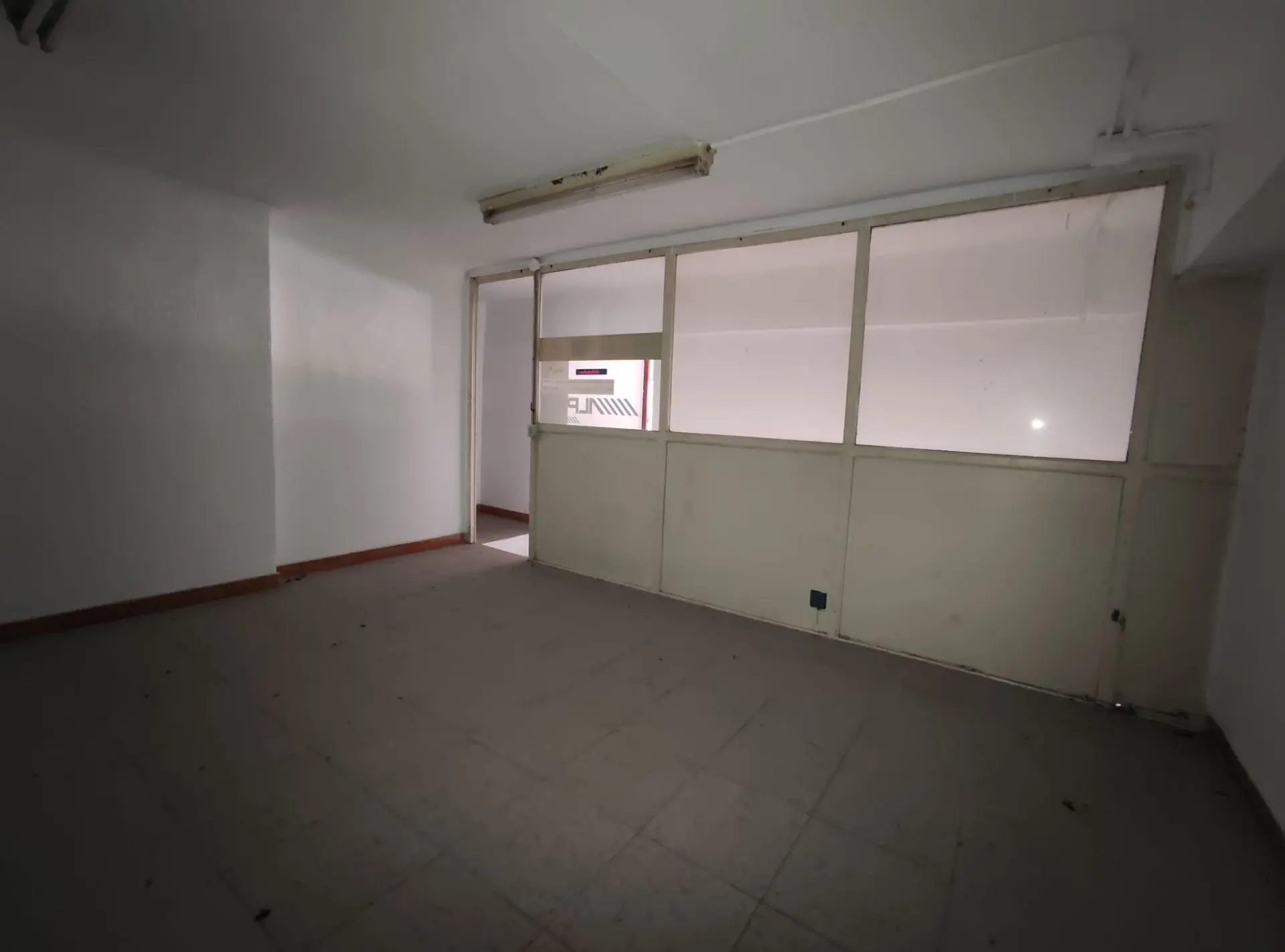 Commercial Property Of 172 M² In Elda, Spain