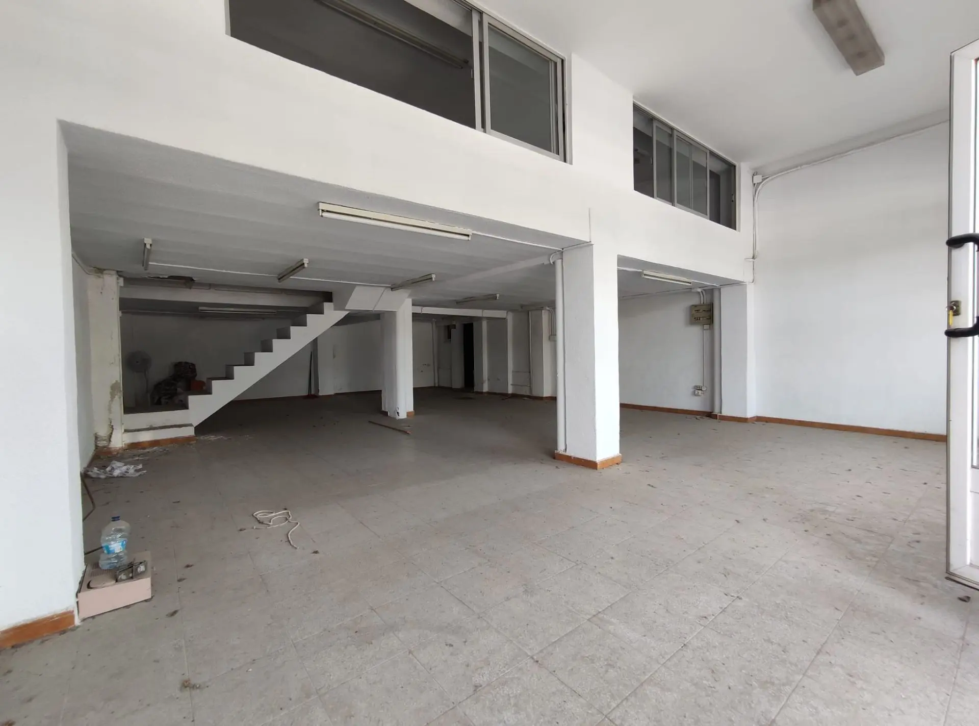 Commercial Property Of 172 M² In Elda, Spain