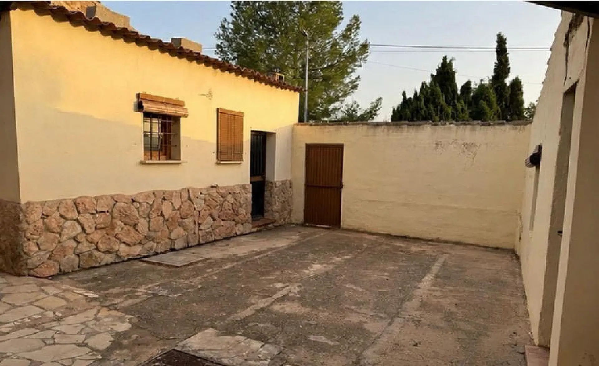 Townhouse Of 220 M² In Pinoso, Spain