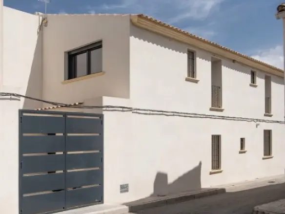 3-bedroom Townhouse In Pinoso, Spain (179 M²)