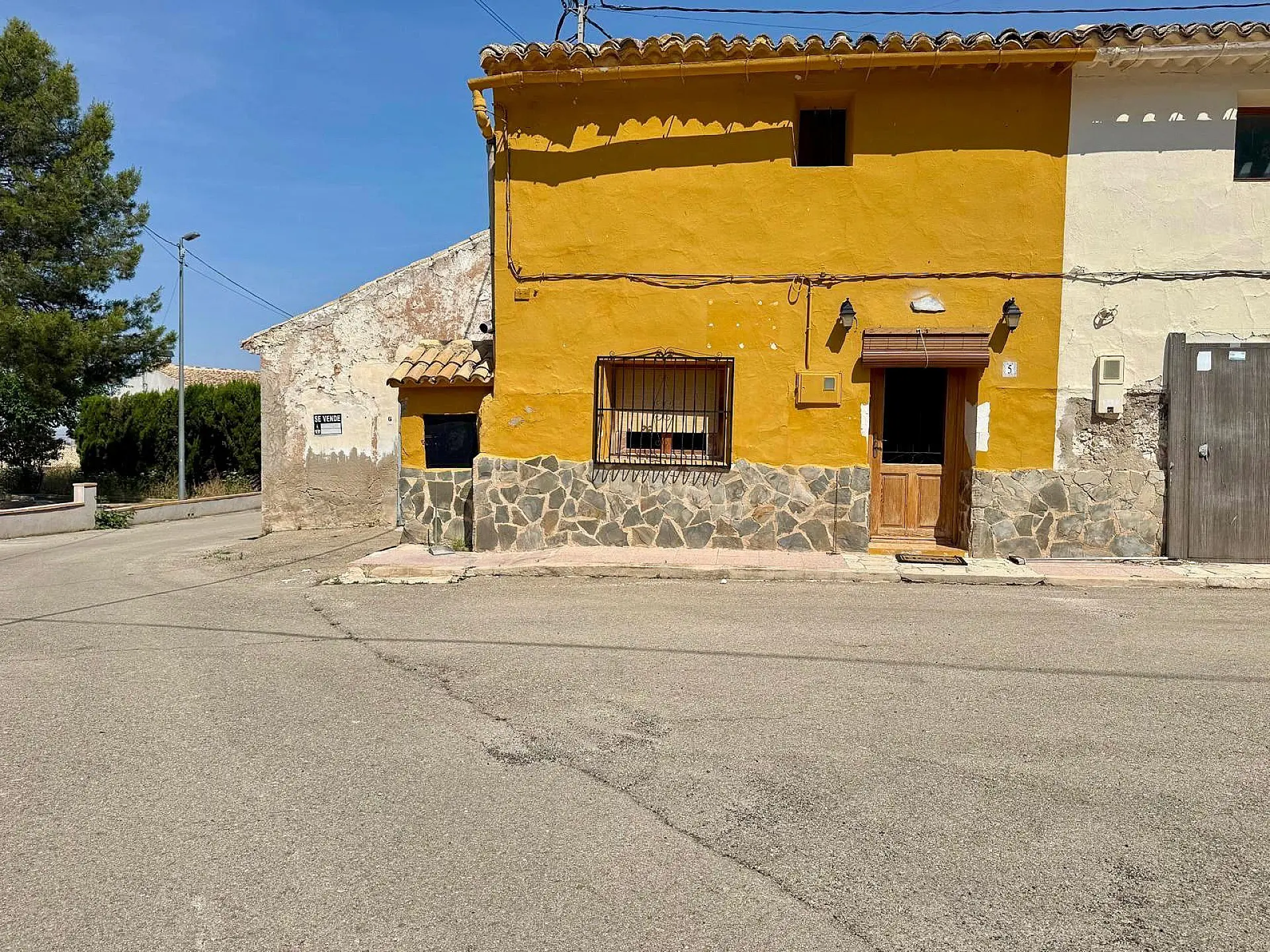 Townhouse Of 220 M² In Pinoso, Spain