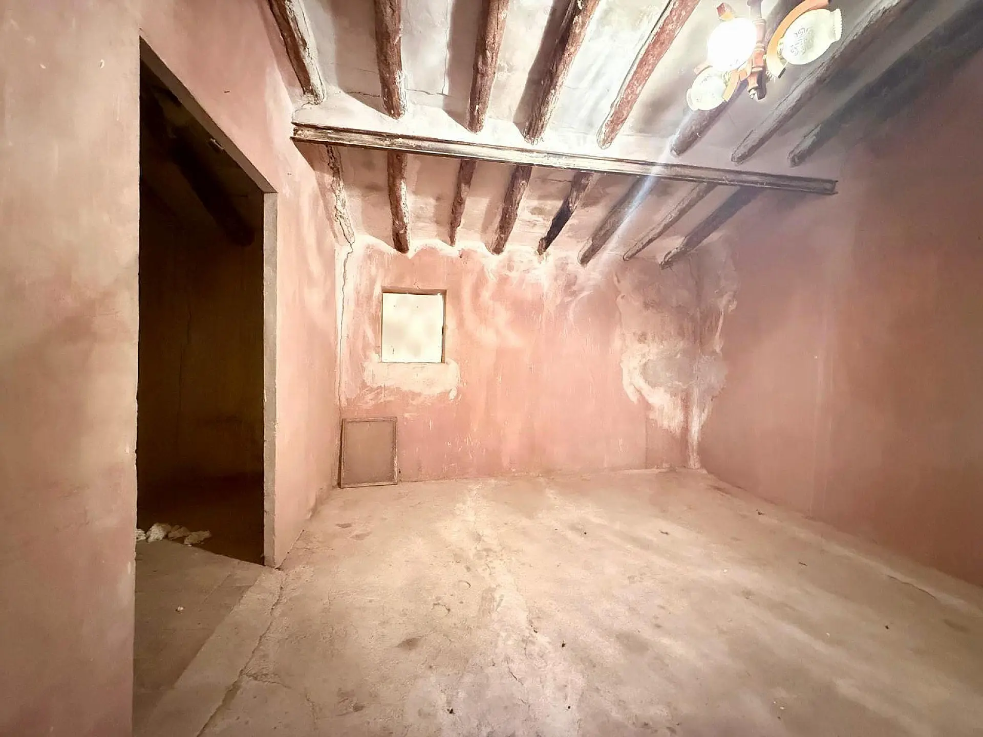 Townhouse Of 220 M² In Pinoso, Spain