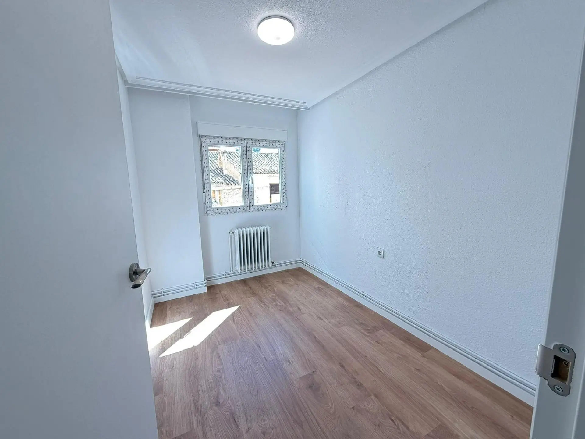 Apartment Of 100 M² In Yecla, Spain