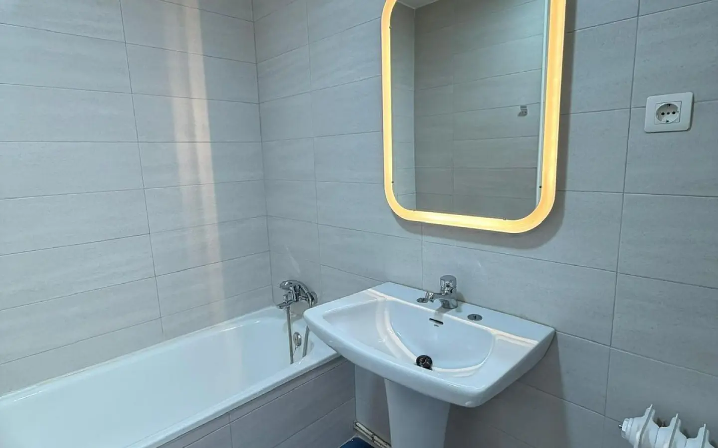 4-bedroom Apartment In Yecla, Spain (100 M²)