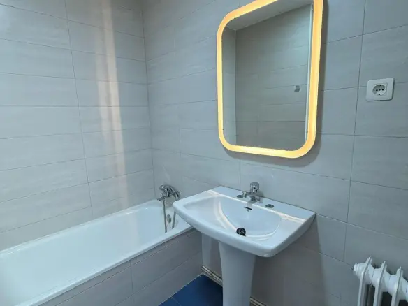 4-bedroom Apartment In Yecla, Spain (100 M²)