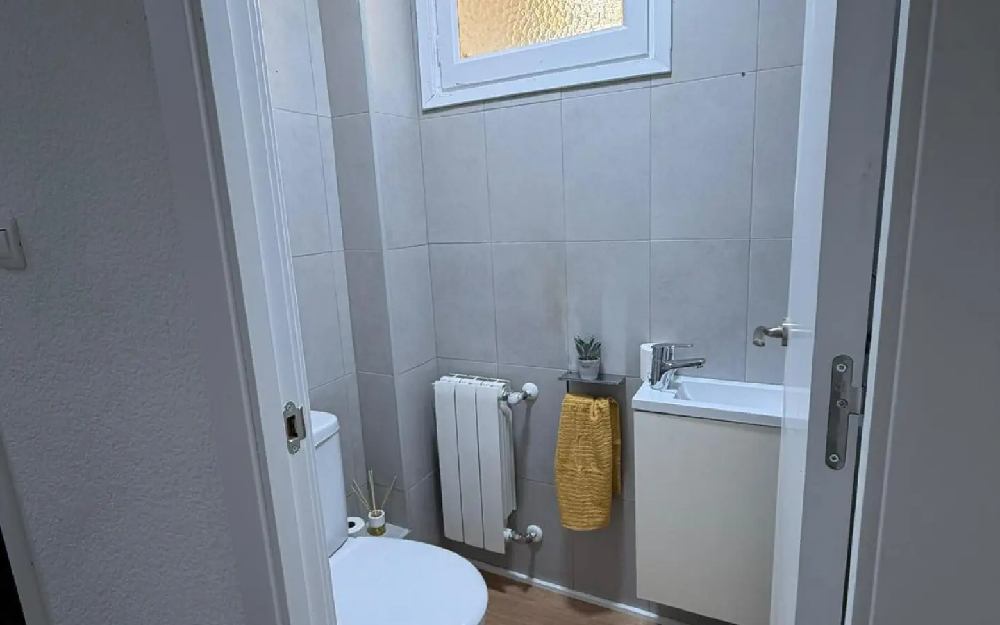 4-bedroom Apartment In Yecla, Spain (100 M²)
