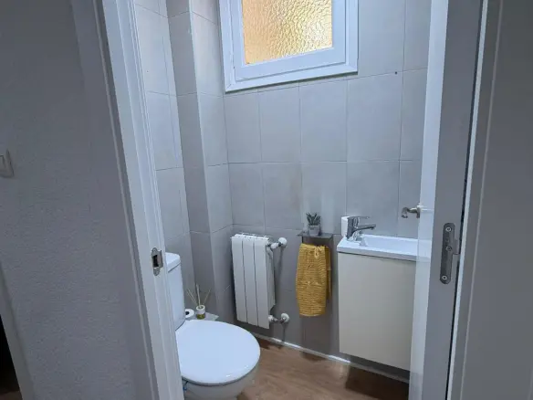 4-bedroom Apartment In Yecla, Spain (100 M²)