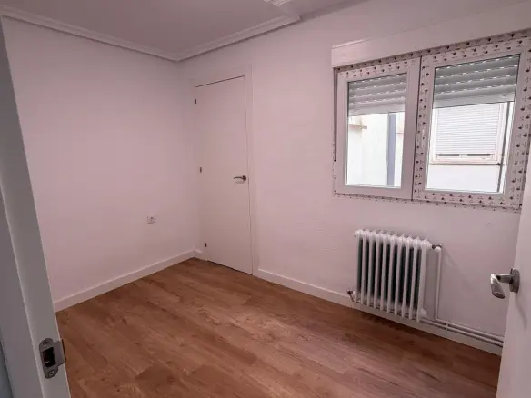 4-bedroom Apartment In Yecla, Spain (100 M²)