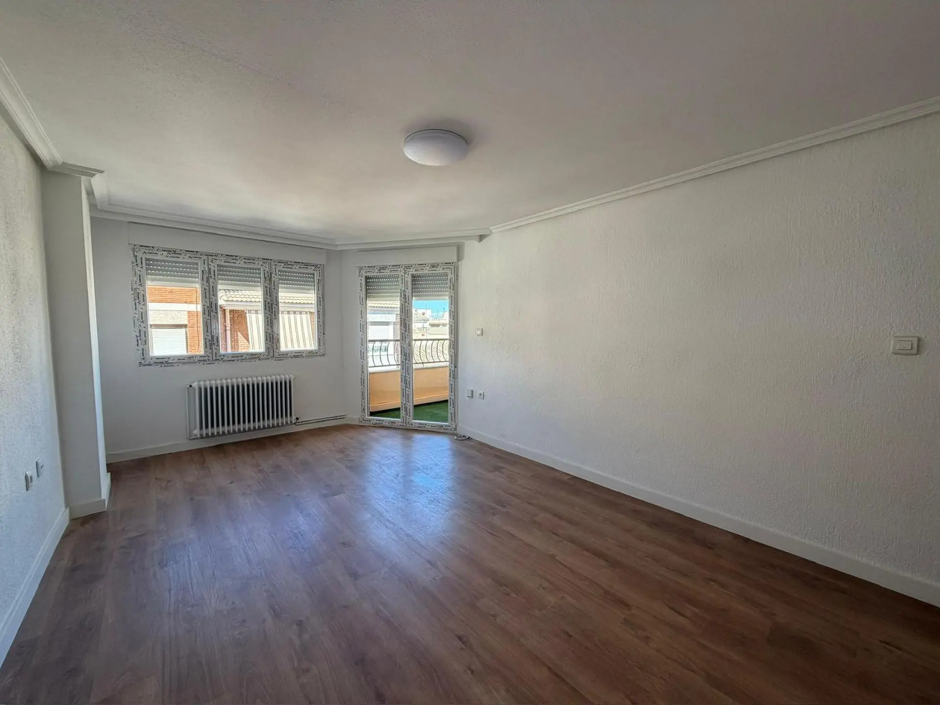 Apartment Of 100 M² In Yecla, Spain