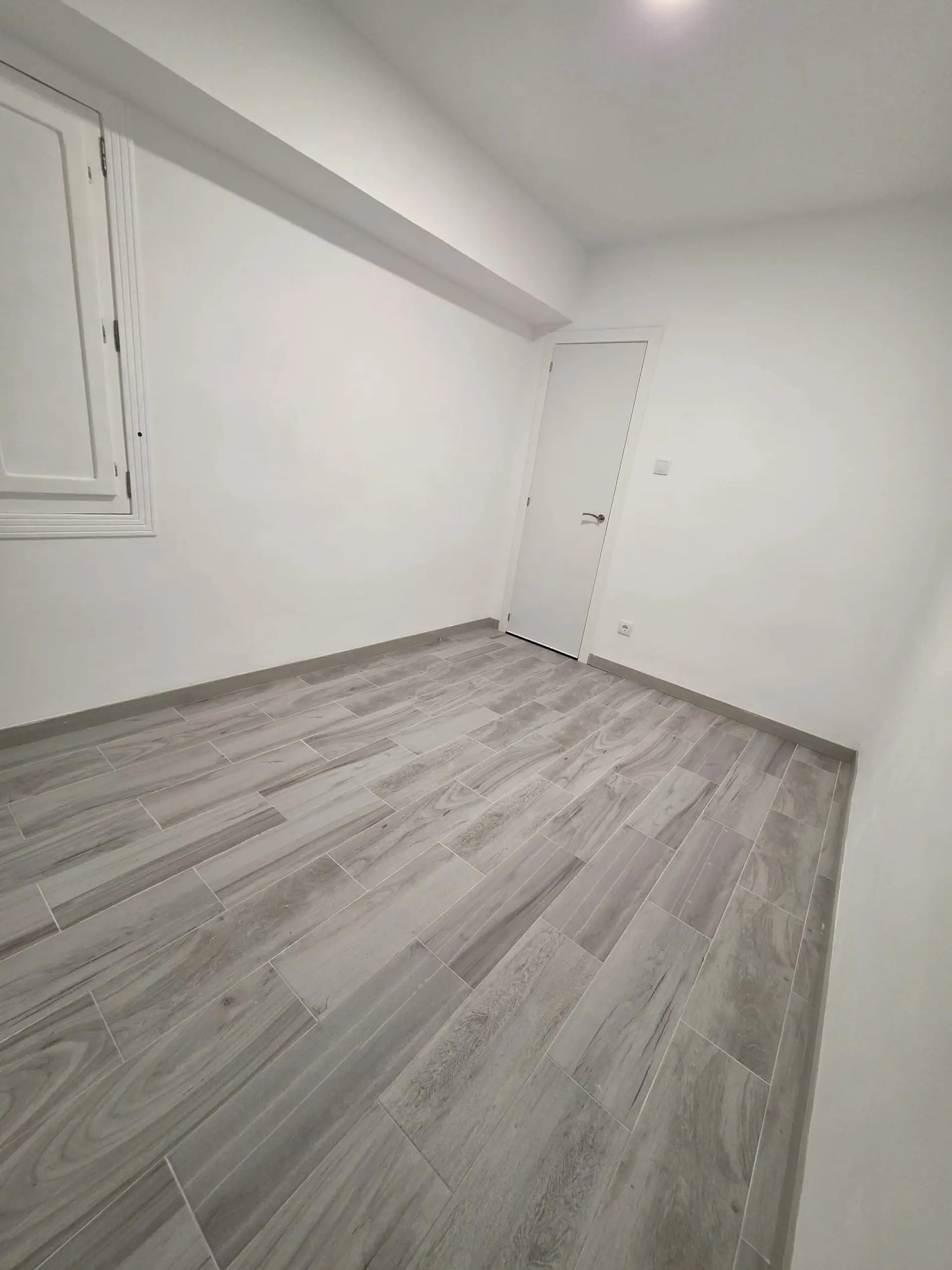 Apartment Of 85 M² With Features In Aspe, Spain
