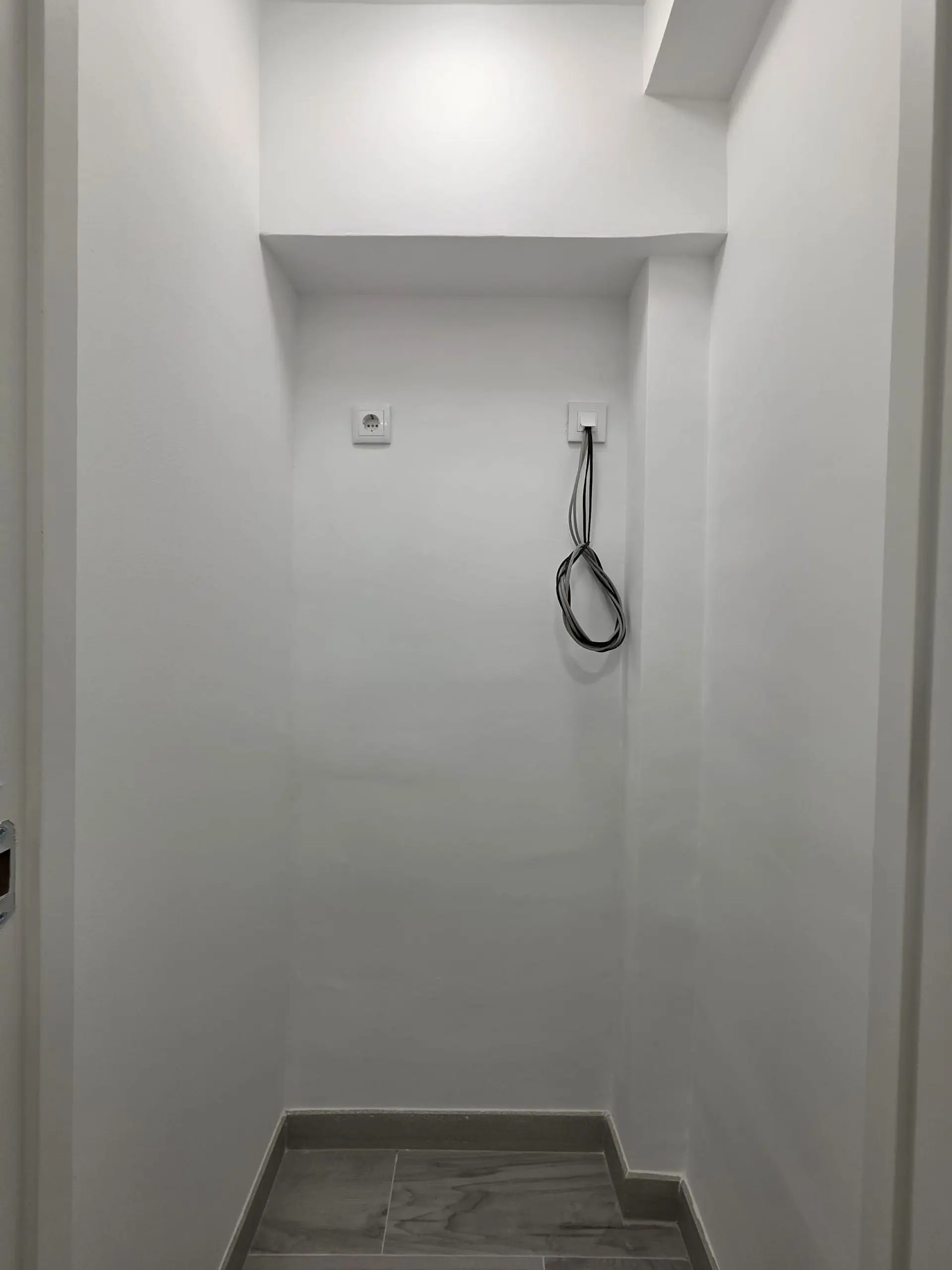Apartment Of 85 M² With Features In Aspe, Spain