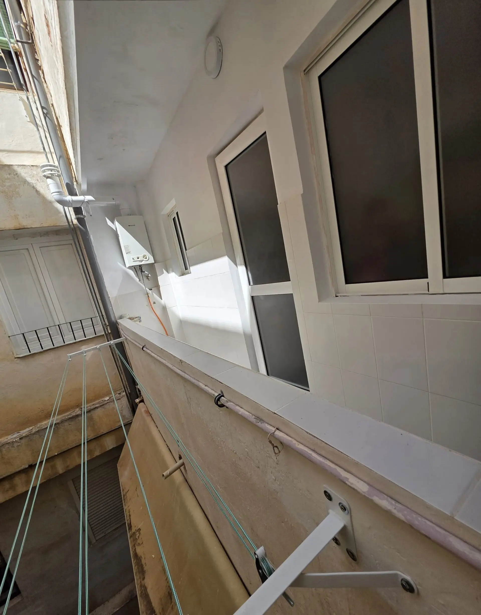 Apartment Of 85 M² With Features In Aspe, Spain