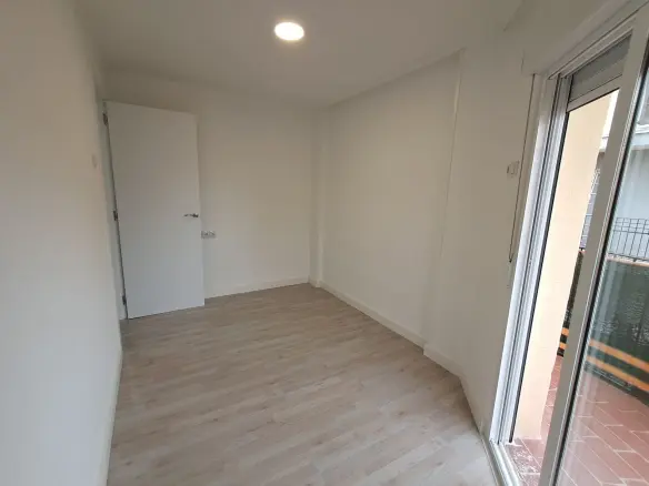 3-bedroom Apartment In Aspe, Spain (95 M²)