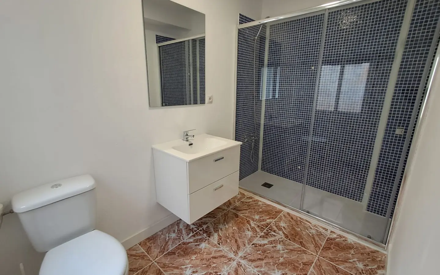 3-bedroom Apartment In Aspe, Spain (95 M²)