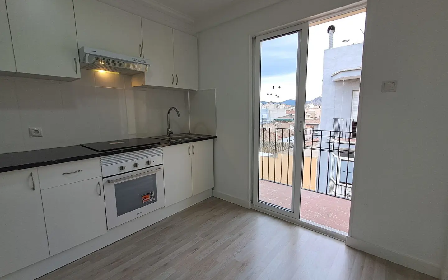 3-bedroom Apartment In Aspe, Spain (95 M²)