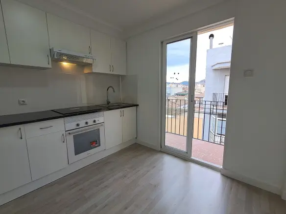 3-bedroom Apartment In Aspe, Spain (95 M²)