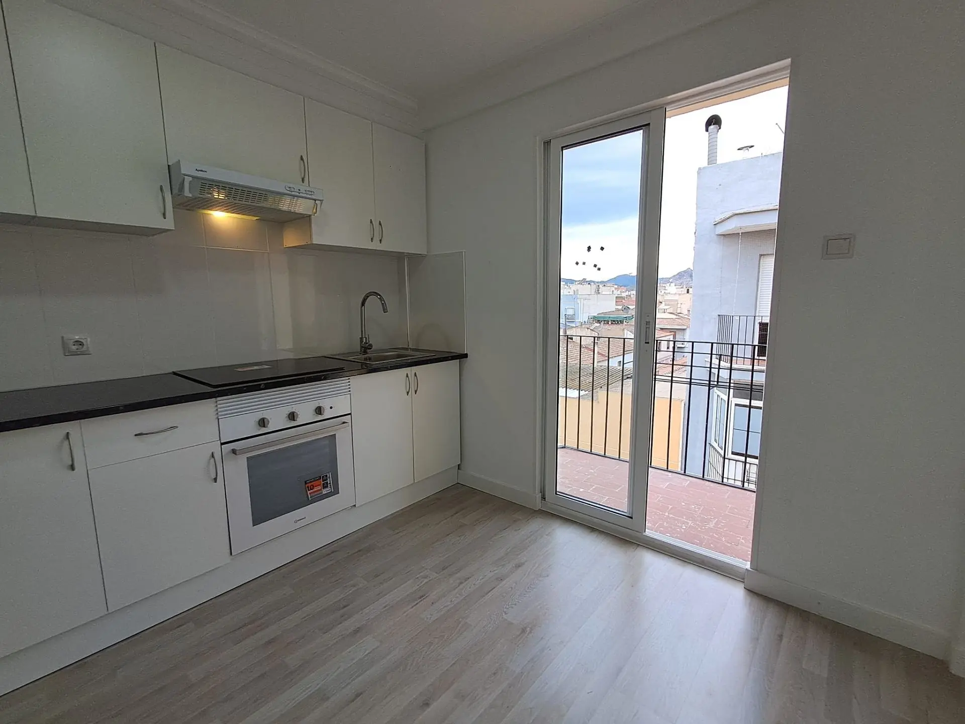Apartment Of 95 M² In Aspe, Spain