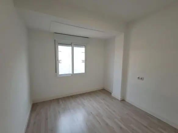3-bedroom Apartment In Aspe, Spain (95 M²)