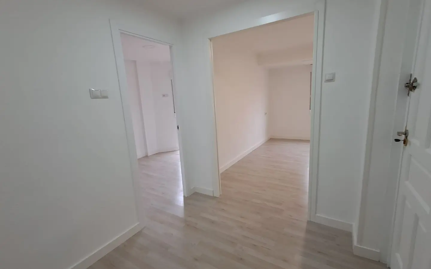 3-bedroom Apartment In Aspe, Spain (95 M²)
