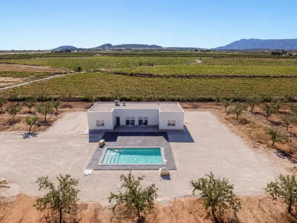 Detached Villa Of 115 M² In Pinoso, Spain