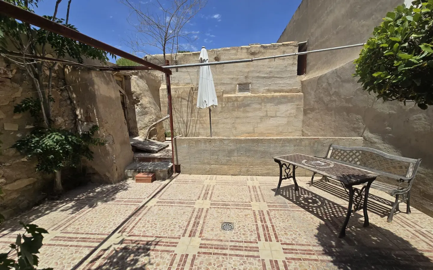 2-bedroom Country House In Pinoso, Spain (208 M²)