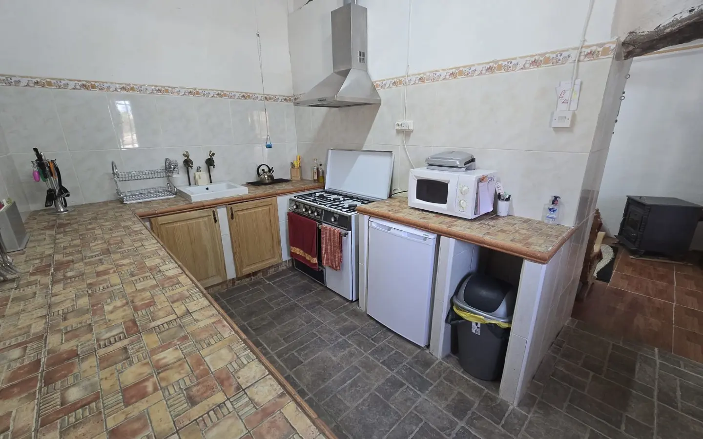 2-bedroom Country House In Pinoso, Spain (208 M²)